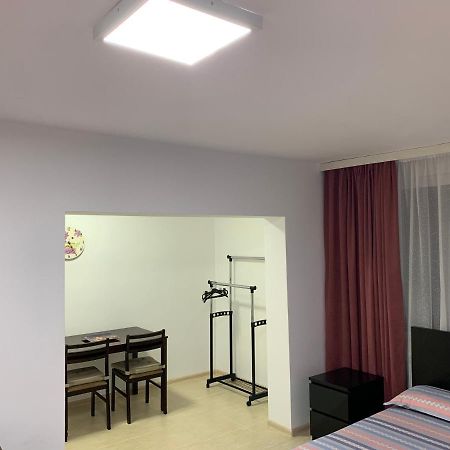 Eli Apartment Галац Екстер'єр фото