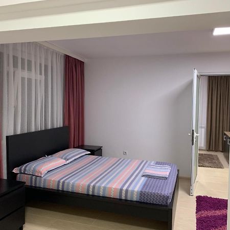 Eli Apartment Галац Екстер'єр фото