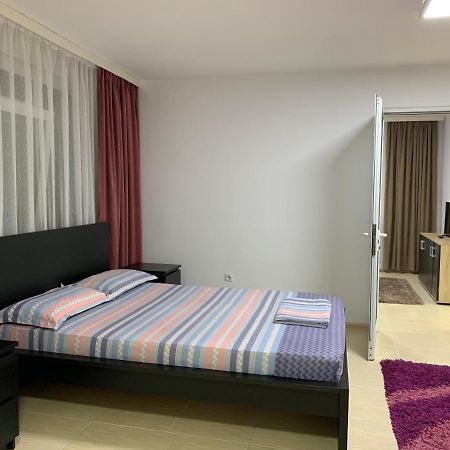 Eli Apartment Галац Екстер'єр фото