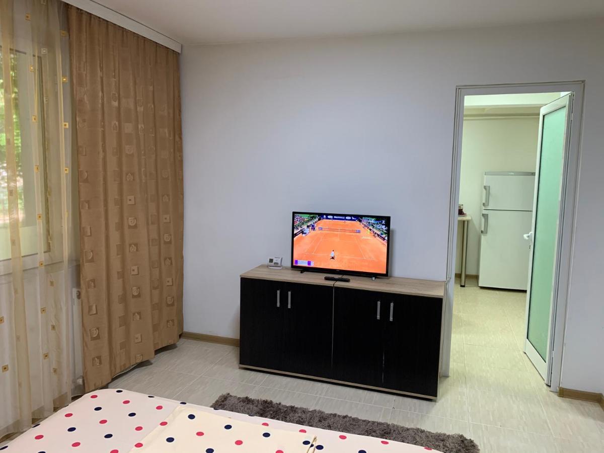 Eli Apartment Галац Екстер'єр фото