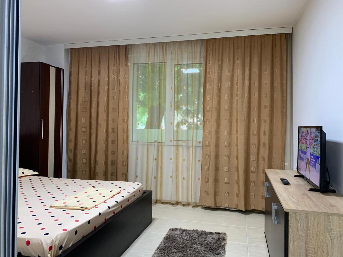 Eli Apartment Галац Екстер'єр фото