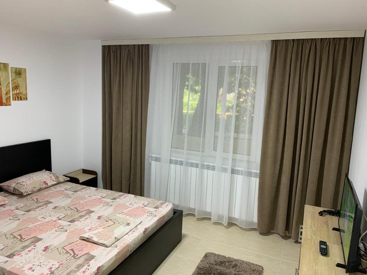 Eli Apartment Галац Екстер'єр фото