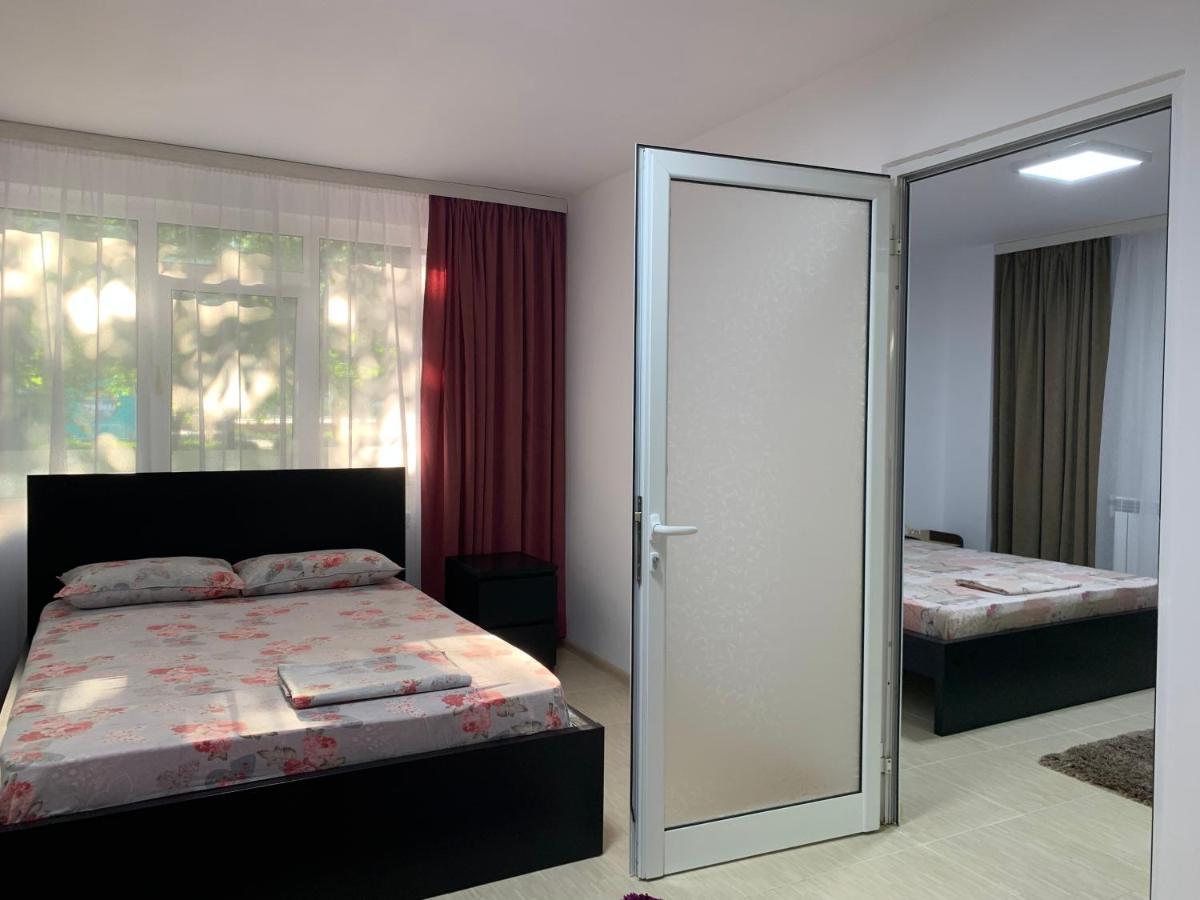 Eli Apartment Галац Екстер'єр фото