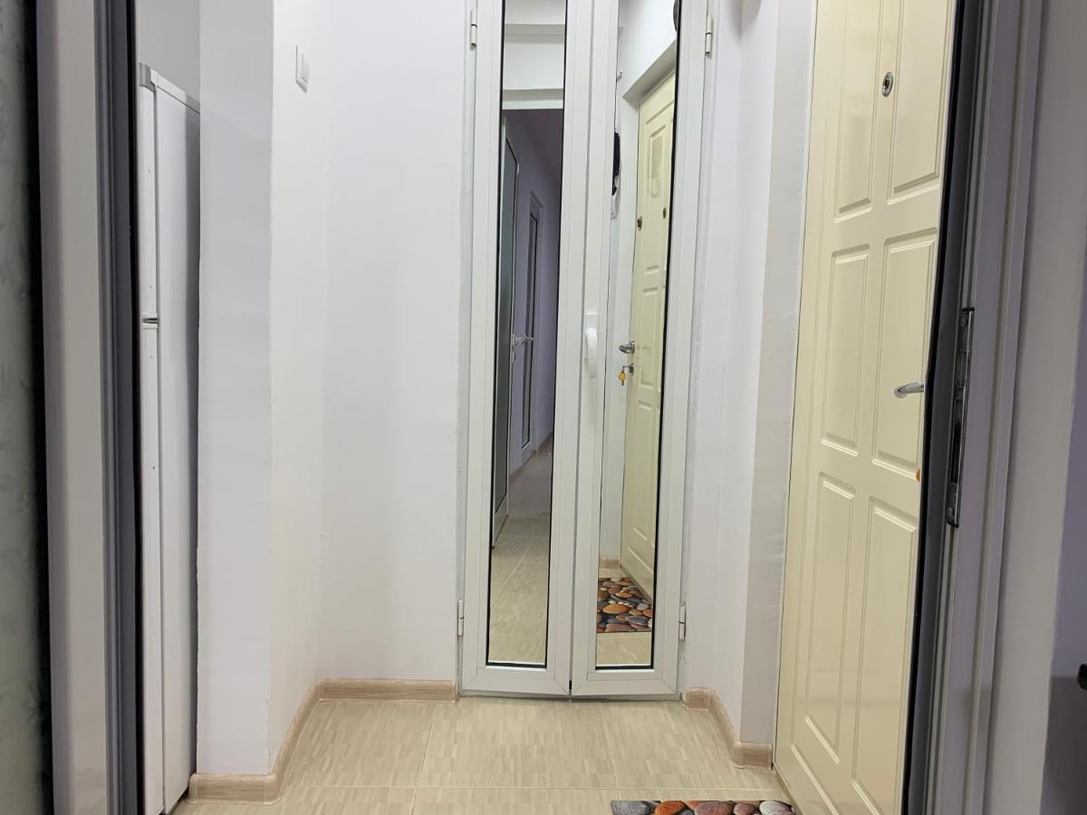 Eli Apartment Галац Екстер'єр фото