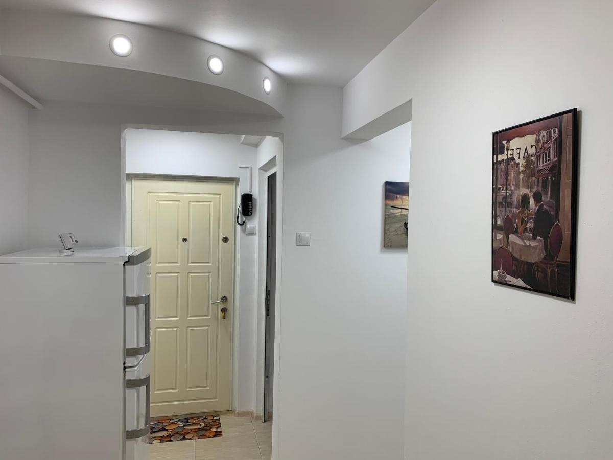 Eli Apartment Галац Екстер'єр фото