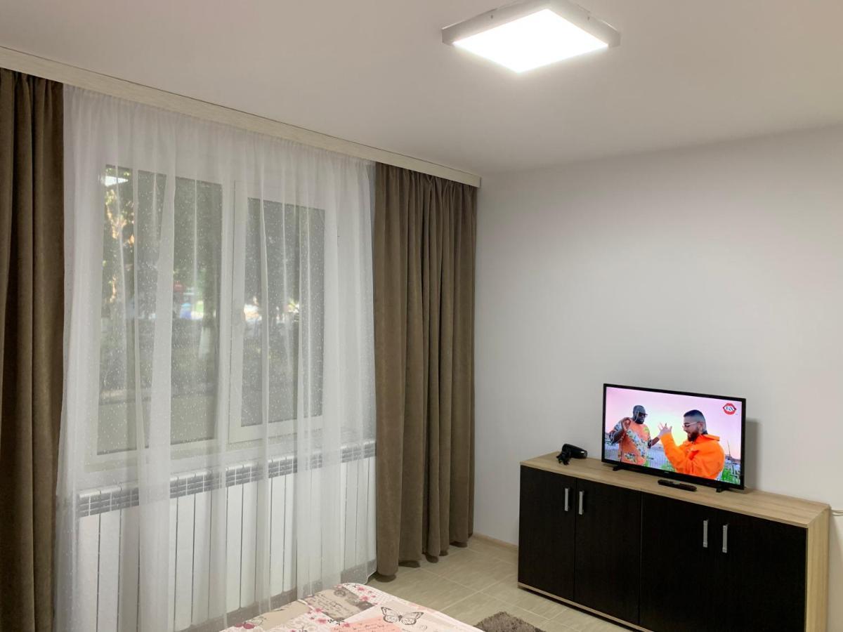 Eli Apartment Галац Екстер'єр фото