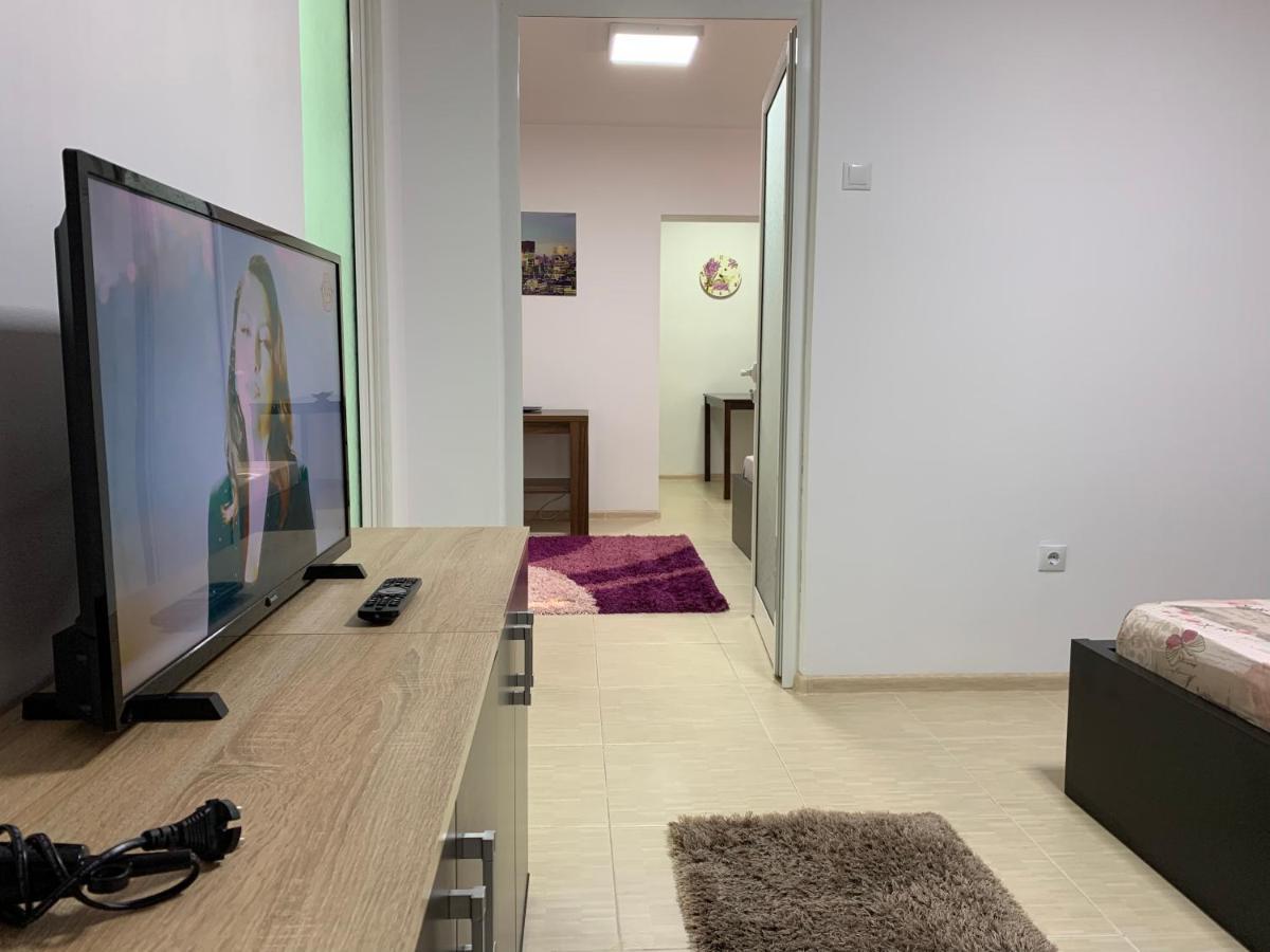 Eli Apartment Галац Екстер'єр фото