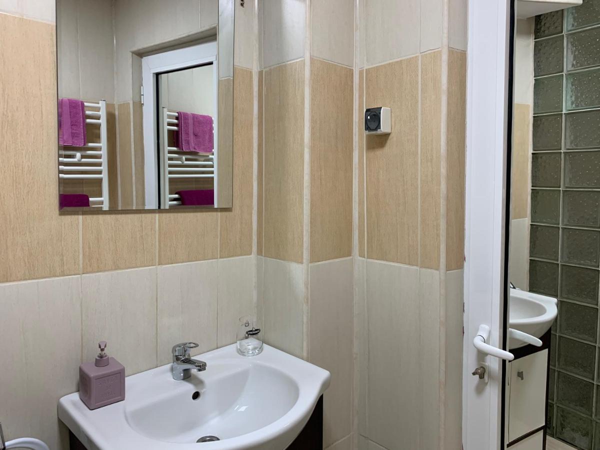 Eli Apartment Галац Екстер'єр фото