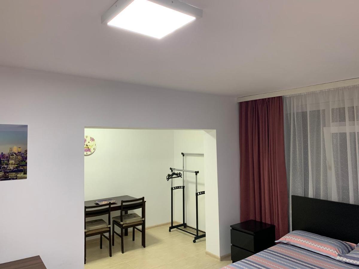 Eli Apartment Галац Екстер'єр фото