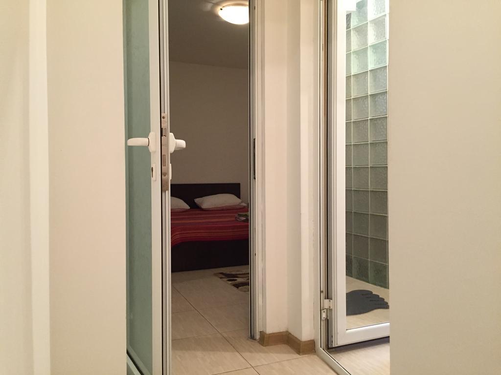 Eli Apartment Галац Екстер'єр фото